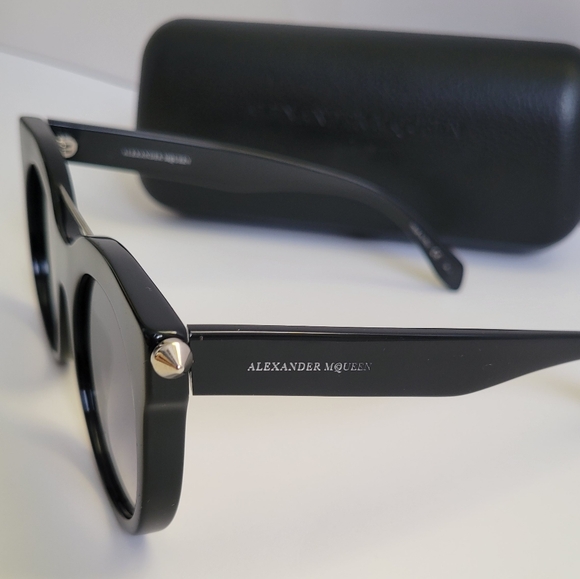 ALEXANDER MCQUEEN Oversized Black  Sunglasses Silver Metal Accent - Picture 9 of 9